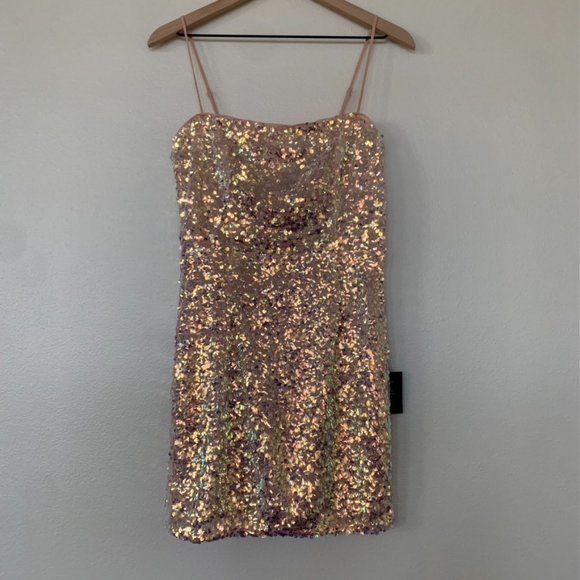 NWT Bringing the Sparkle Blush Iridescent Sequin Bodycon Mini Dress - Picture 6 of 11
